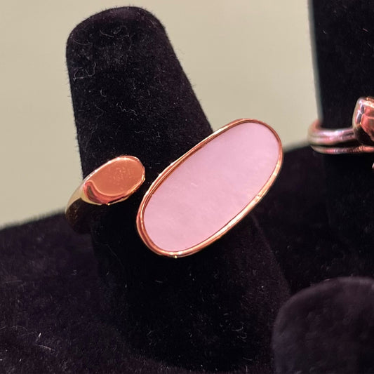 Oval Pearl Ring